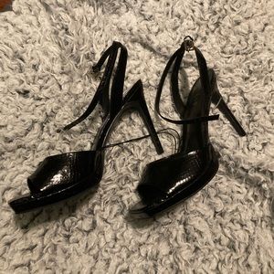 Snake print black heels approximately 4in heel nwot